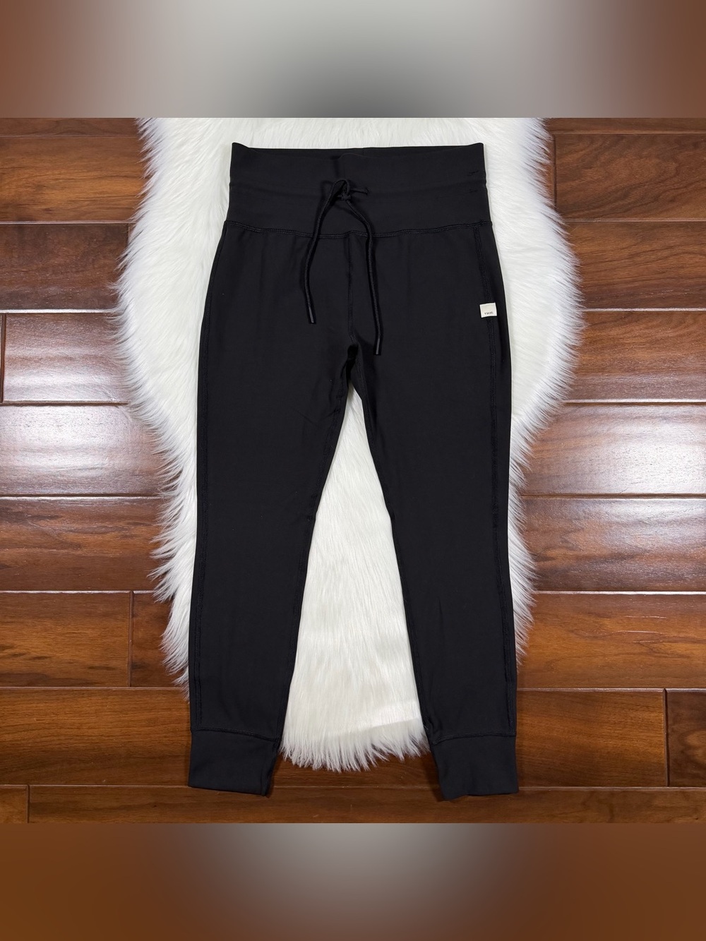 Vuori Women's Size Large Black Daily Jogger Leggings